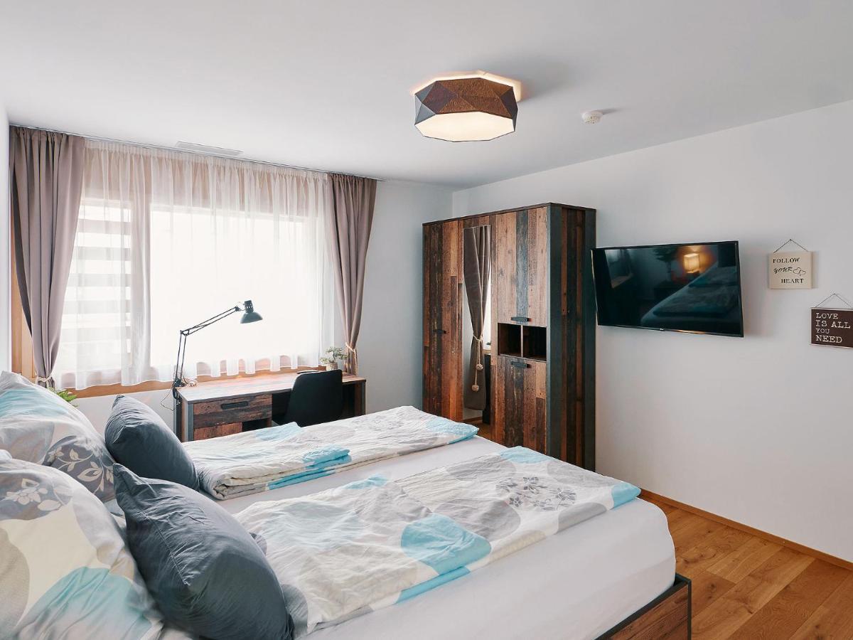 Montanas - Luxuswohnung Mit Kamin - Nahe Caumasee & Talstation Flims Zewnętrze zdjęcie