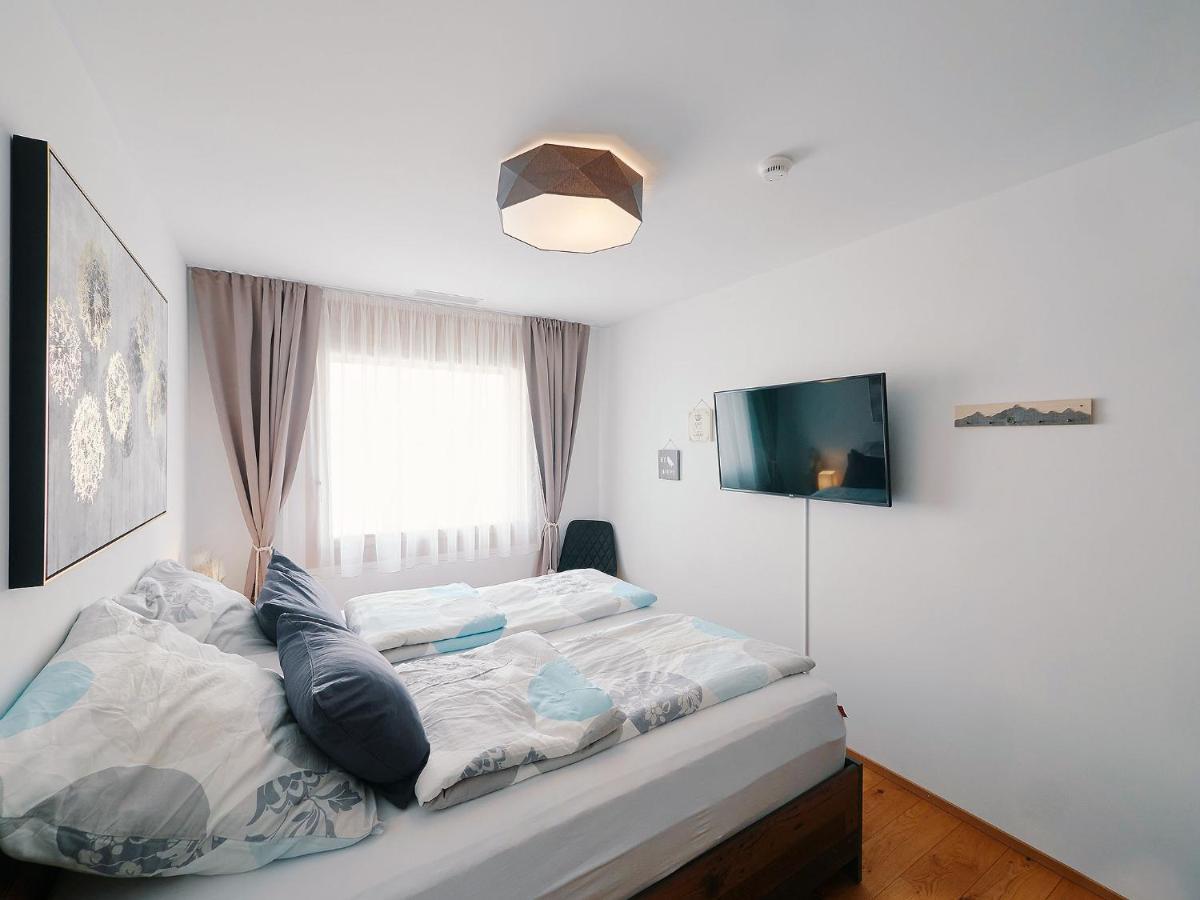 Montanas - Luxuswohnung Mit Kamin - Nahe Caumasee & Talstation Flims Zewnętrze zdjęcie