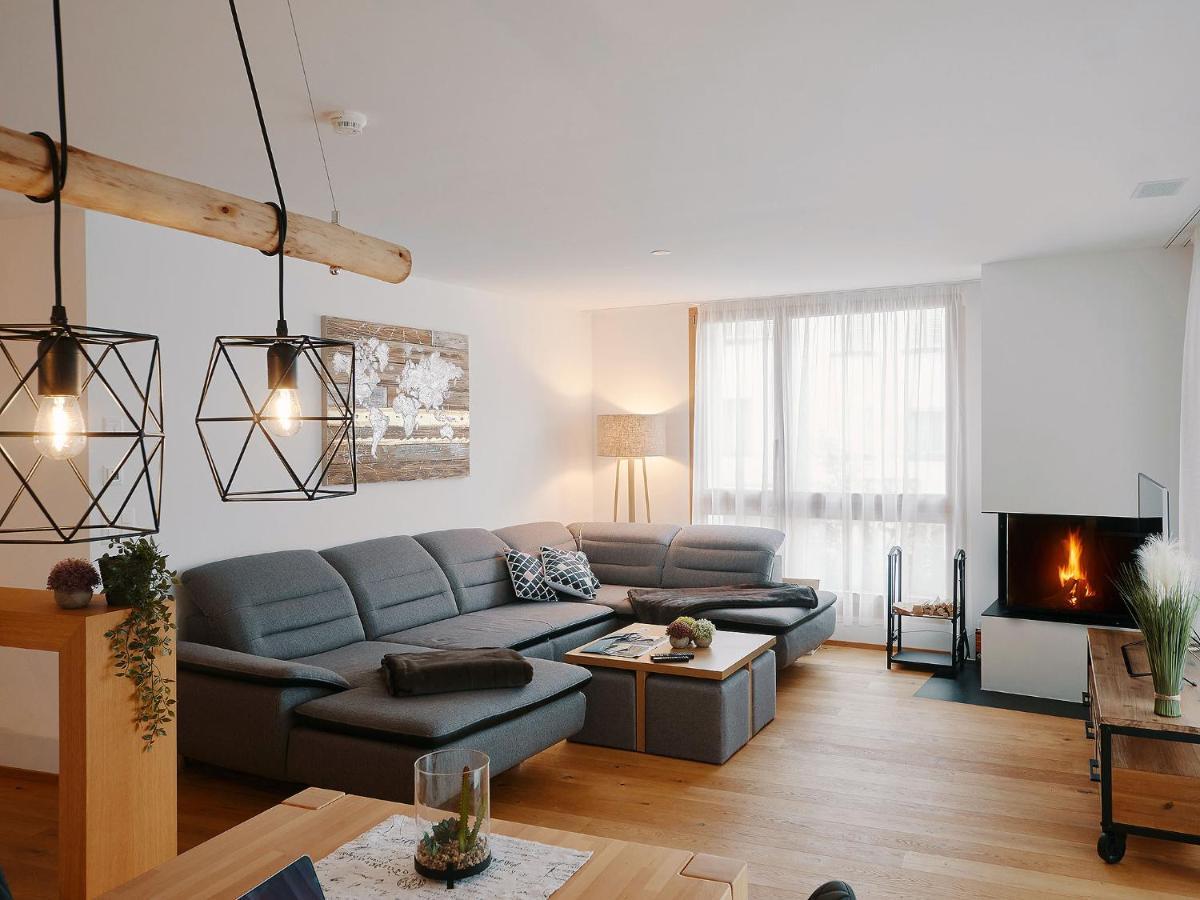 Montanas - Luxuswohnung Mit Kamin - Nahe Caumasee & Talstation Flims Zewnętrze zdjęcie